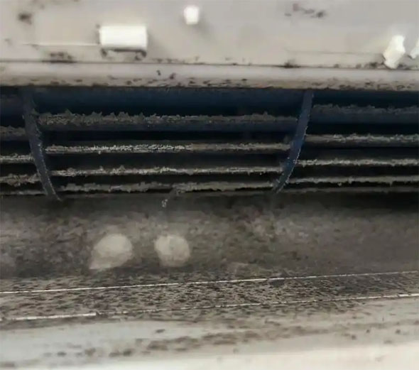 普宁空调吹的风有股烧焦味是怎么回事